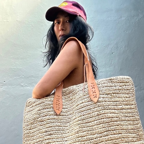 Rare New, Hi-end, Unique, Beautiful, Hand-Woven Twined Beach Bag 100% Raffia - Picture 2 of 8